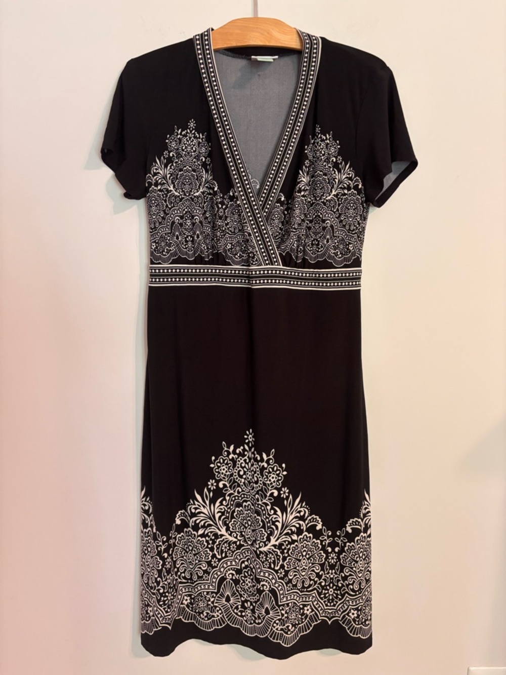 Motherhood Maternity black and white damask print dress